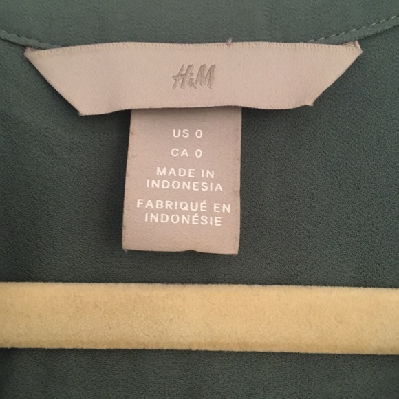 Dusty green drawstring dress - Picture 2 of 4